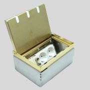 Люк стальной с откидной и вынимаемой крышкой из латуни (3 розетки)