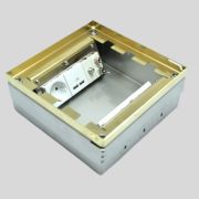 Люк стальной с откидной и вынимаемой крышкой из латуни (6 розеток)